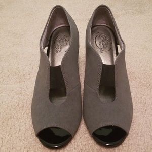 Absolutely Gorgeous Heels!!!